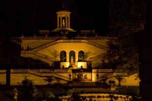 Terrassengärten mit nächtlicher Illumination © Bayerische Schlösserverwaltung