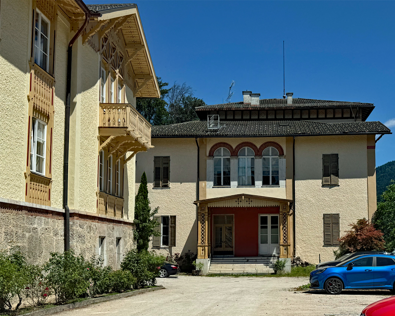 Eingangsbereich zur ehemaligen königlichen Villa in Berchtesgaden
